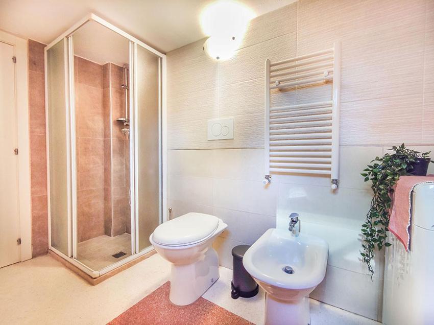 Casa Chiara In Centro Con Corte Privata San Benedetto del Tronto Extérieur photo