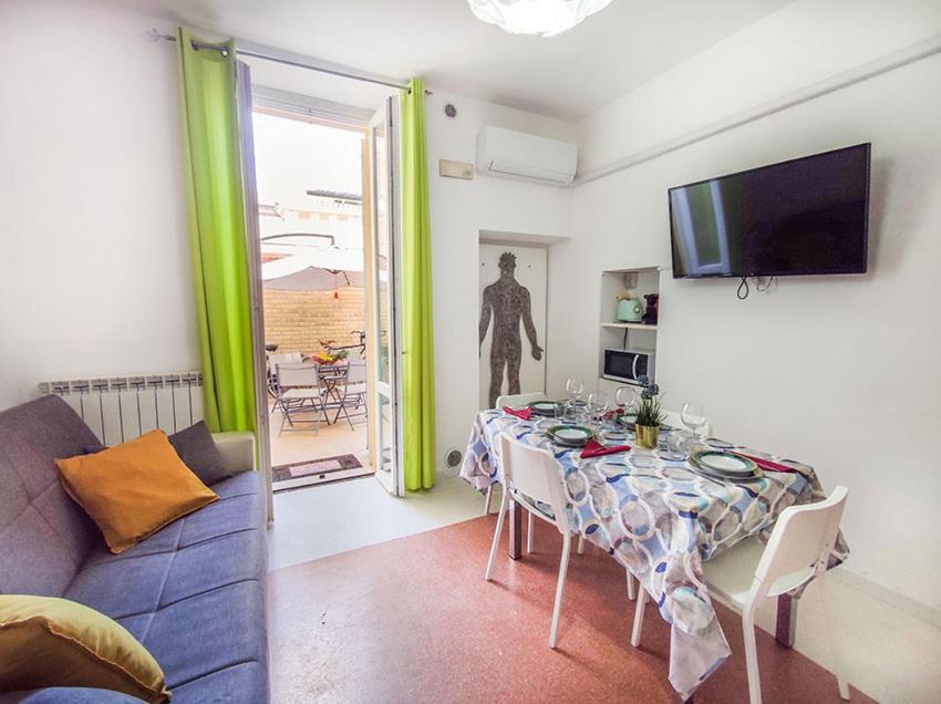 Casa Chiara In Centro Con Corte Privata San Benedetto del Tronto Extérieur photo